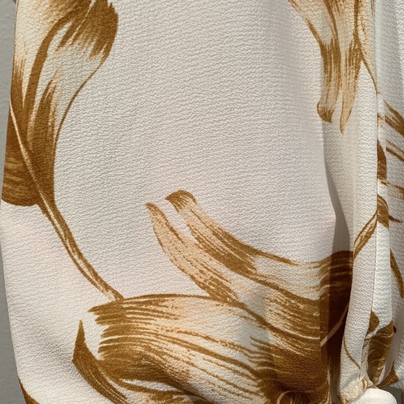 June & Hudson White & Tan Leaf Patterned Sheer Short Sleeve Blouse Size Large - Picture 6 of 7